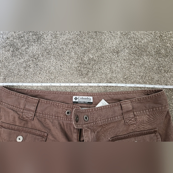 (10) Women's Columbia Shorts - Picture 4 of 7